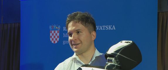 Mario Ljubičić i robot Rinno