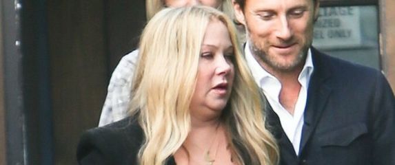 Christina Applegate - 5