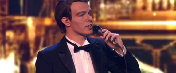 Lovro Juraga kao Frank Sinatra