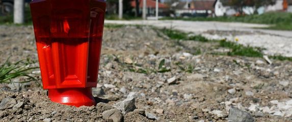 Kombijem udario tri žene u Babinoj Gredi, jedna preminula