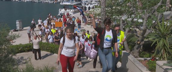 Prosvjed u Makarskoj