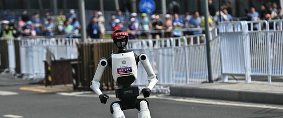Robot trčao pekinški polumaraton