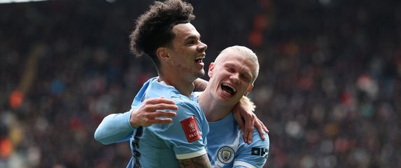 Nico O'Reilly i Erling Haaland