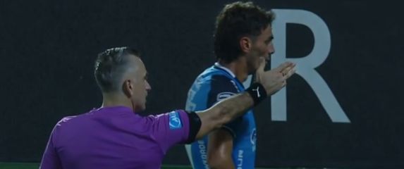 Sudac šalje Gimeneza van iz igre