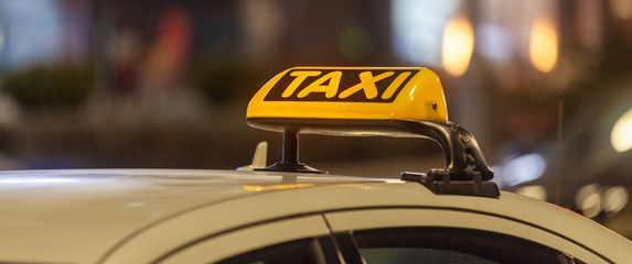Ilustracija; Taxi