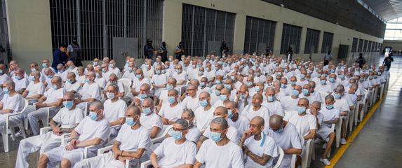 U Salvadoru počelo masovno suđenje