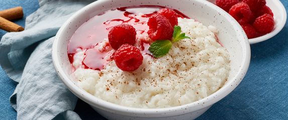 Puding od riže možete posipati cimetom i dodati mu voće prema želji