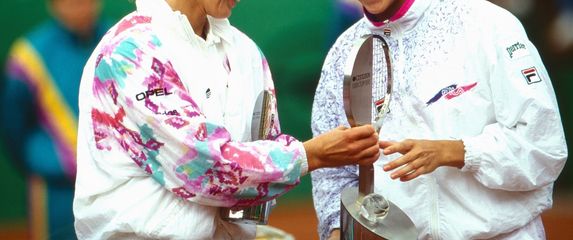 Monica Seleš i Stefi Graff - 1