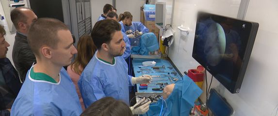 Pokretni kirurški laboratorij