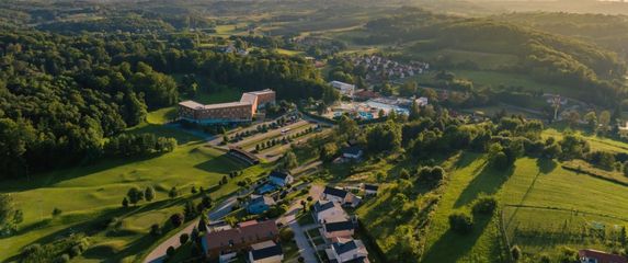 Terme Sveti Martin osvojile su drugo mjesto za najbolju regionalnu HR praksu u kategoriji malih i srednjih poduzeć - 1
