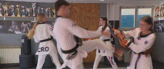 Sedam juniorskih medalja