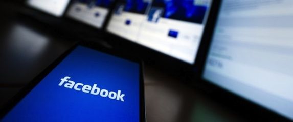 Ljudska je glupost beskrajna ili kako društvene mreže ponekad stvaraju glupane