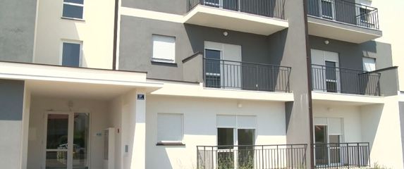 Stanove uredno platili, ali u njih već mjesecima ne mogu ući (Foto: Vijesti Nove TV u 17)