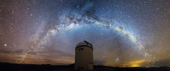 Varšavski teleskop i galaktički Cefeidi