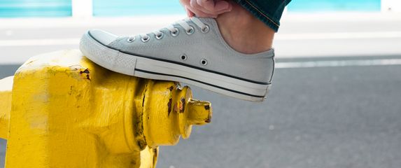 Promjena načina na koji vežete vezice može osvježiti izgled vaših tenisica