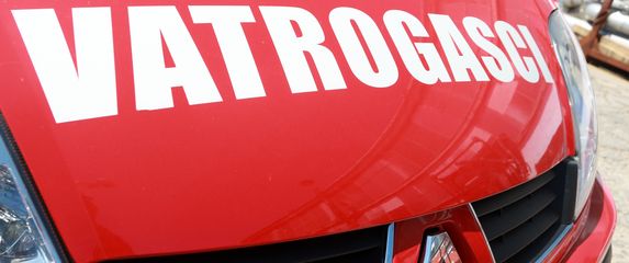 Vatrogasci/ilustracija (Miranda Cikotić/PIXSELL)