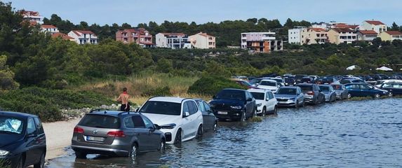 Parkiranje na plaži