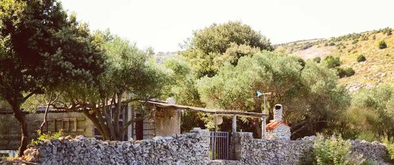 Ribarska kuća u mjestu Ustrine na Cresu - 5