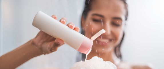 Koristiti ženske gelove za tuširanje i šampone