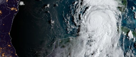 Satelitska snimka uragana Idalia