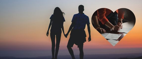 muškarac i djevojka se drže za ruke u sumrak s okvirom srca i ugovorom deson