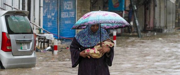 Nebeske rijeke uzrokuju razorne poplave u Indiji