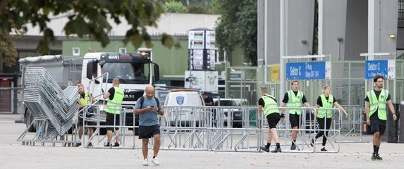 Prizori u blizini stadiona Ernst Happel u Beču