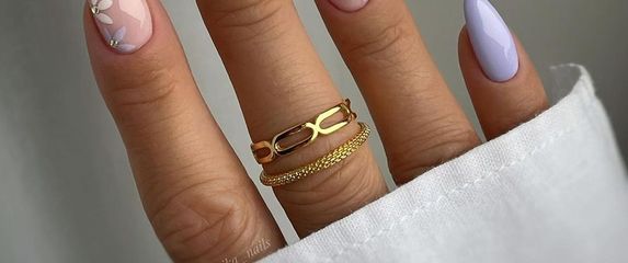 Nokti u boji lavande