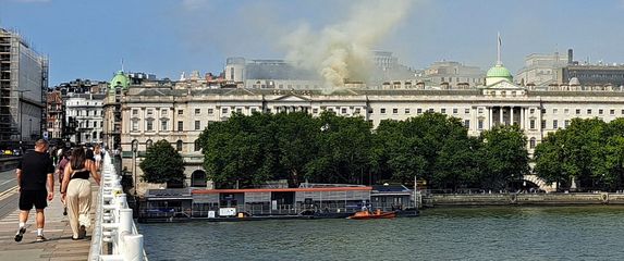 Požar u Somerset Houseu