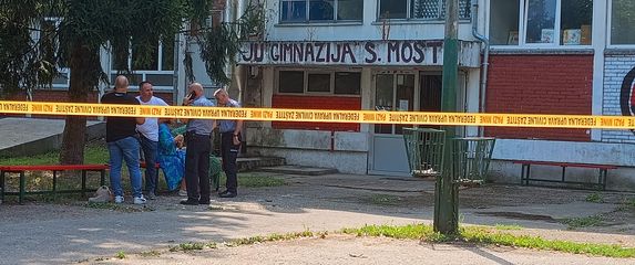 Srednja škola u Sanskom Mostu u kojoj se dogodilo trostruko ubojstvo - 3