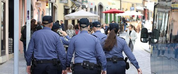 Policija u centru Zagreba, ilustracija