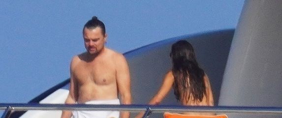 Leonardo DiCaprio i Vittoria Ceretti na jahti - 13