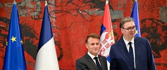 Francuski predsjednik Emmanuel Macron i srbijanski predsjednik Aleksandar Vučić