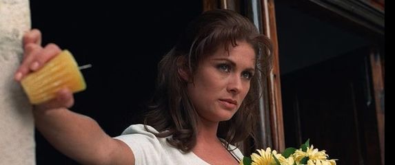 Esmeralda, Leticia Calderon