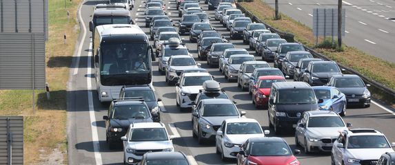 Gužva na autocesti, ilustracija