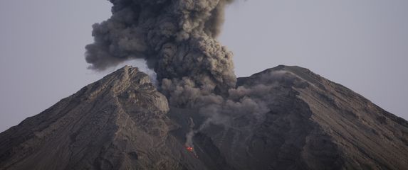 Erupcija vulkana, ilustracija