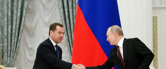 Dmitrij Medvedev i Vladimir Putin