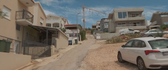 Fekalne vode izlijevaju se Okrugom Gornjim - 4