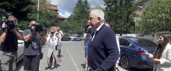 Ivo Sanader u Kozarčevoj ulici - 5