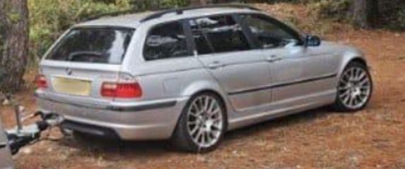 BMW s neobičnom prikolicom