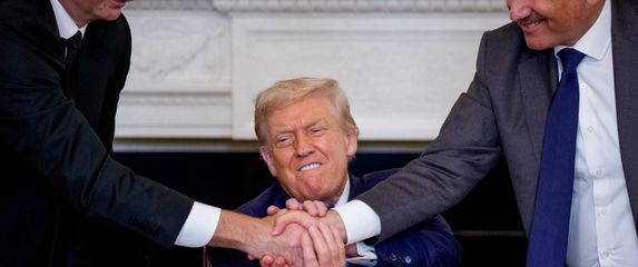 Donald Trump, azerbajdžanski predsjednik Ilham Alijev i armenski premijer Nikol Pašinjan