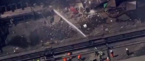 Eksplozija u čeličani, screenshot