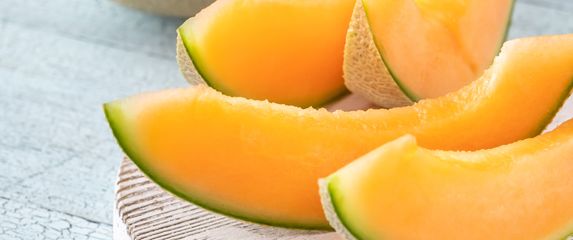 Osvježavajući okus i lagana tekstura čine dinju savršenim desertom, ali i zdravim međuobrokom