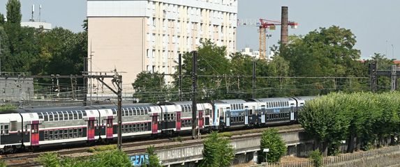 Istraga u predgrađu Pariza