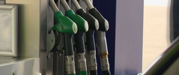 Mjesec dana bez Vladinih intervencija