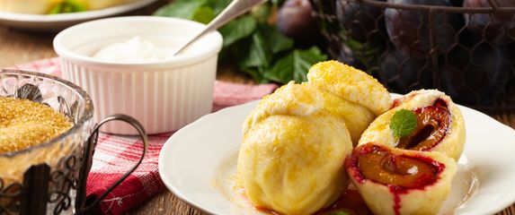 Knedle sa šljivama bez krumpira i jaja