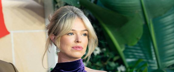 Isabella Smith, Pierce Brosnan