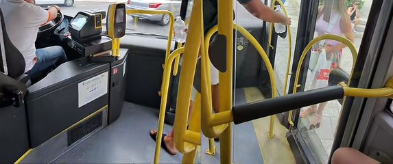 Video iz gradskog autobusa