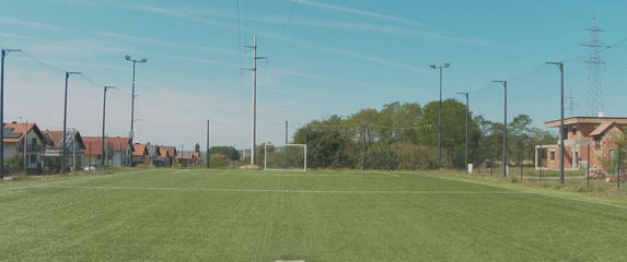 Igralište pod lokotom