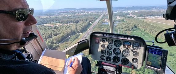 Policijski helikopter